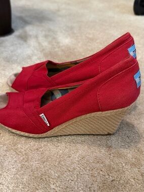 TOMS Red Canvas Wedge Espadrille Peep-Toe Heels